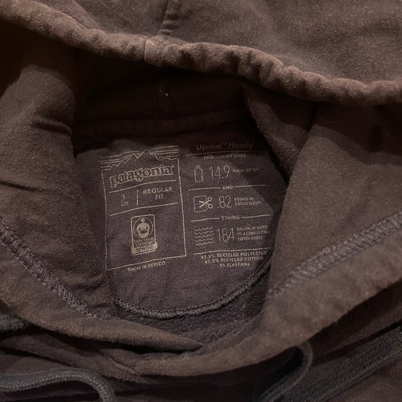 Patagonia Sweatshirt‎ Large Navy P-6 Logo Hoodie - Picture 5 of 7